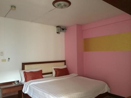 14 Bangkapi Hotel 3*